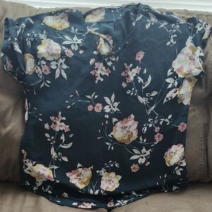 Maurices Teal Floral V-Neck Short Sleeve Blouse